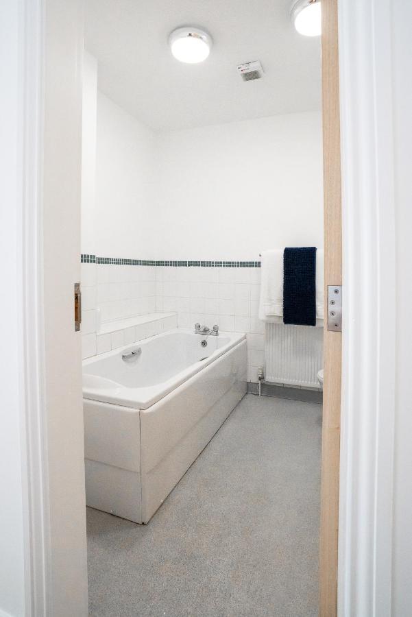 The Amazing Triplex - City Centre - Free Parking Sheffield Exterior foto